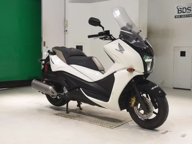 Honda PHASES  с аукциона в Японии