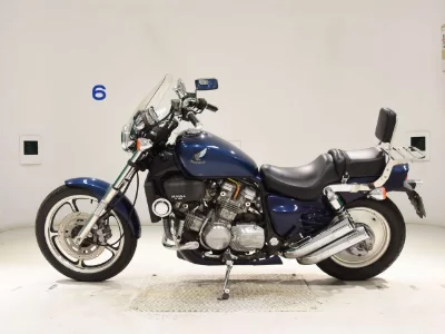 Honda V45 MAGNA