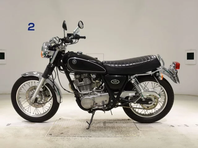 Yamaha SR400-3  с аукциона в Японии
