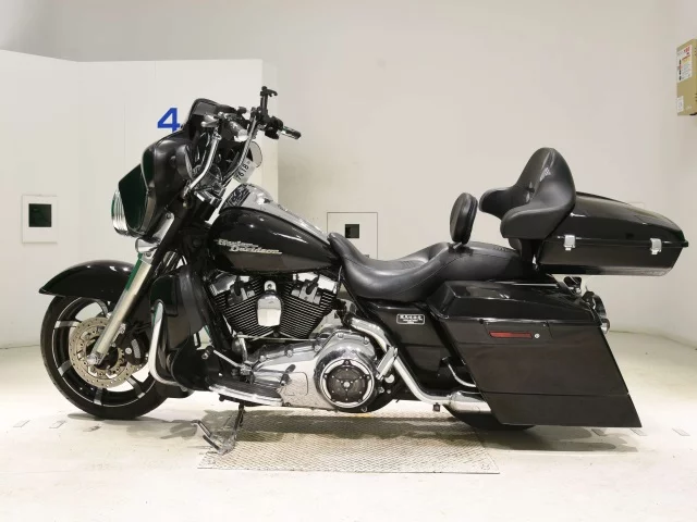 Harley-Davidson HARLEY FLHX1580  с аукциона в Японии