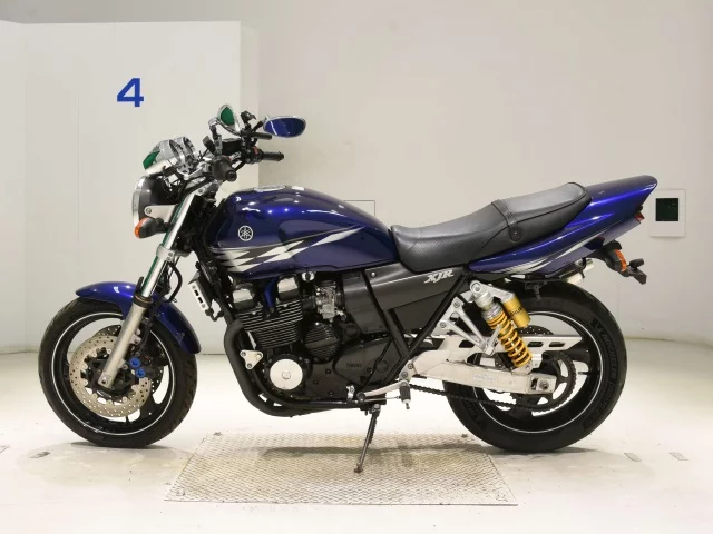 Yamaha XJR400R-3  с аукциона в Японии