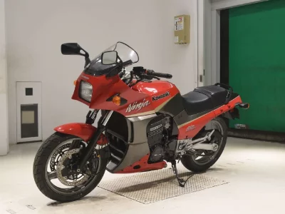Kawasaki GPZ900R