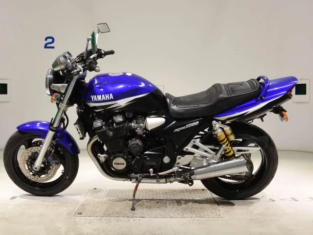 Yamaha XJR1300  с аукциона в Японии