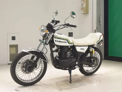 Kawasaki 250TR