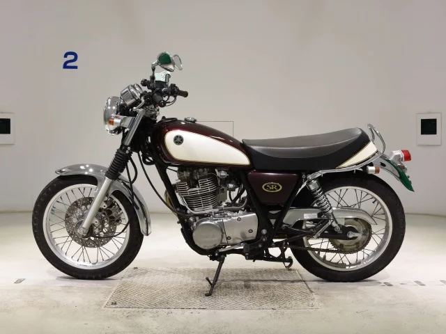 Yamaha SR400-3  с аукциона в Японии