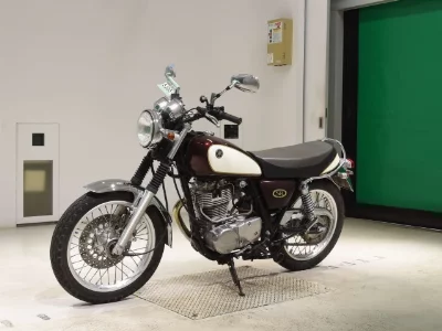 Yamaha SR400-3
