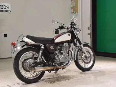 Yamaha SR400-3