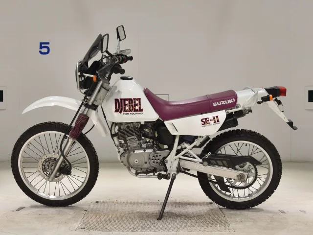 Suzuki DJEBEL200  с аукциона в Японии