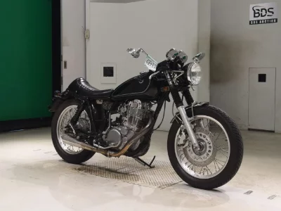 Yamaha SR400-3