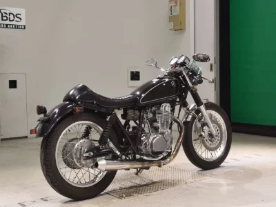 Yamaha SR400-3