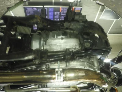 Yamaha SR400-3