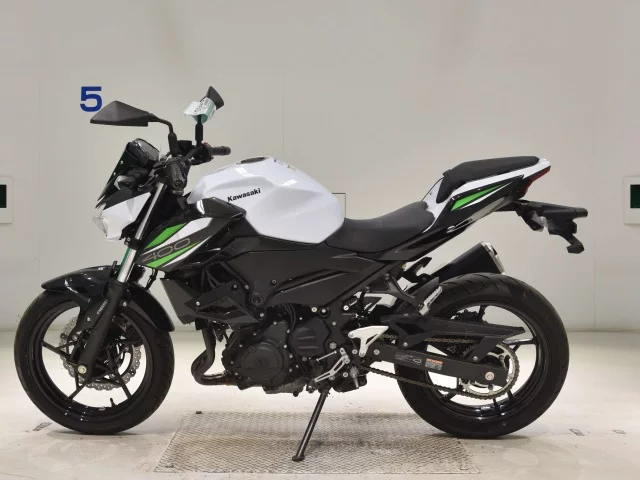 Kawasaki Z400-2  с аукциона в Японии