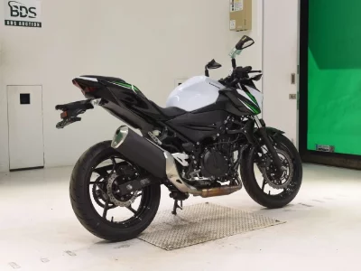 Kawasaki Z400-2