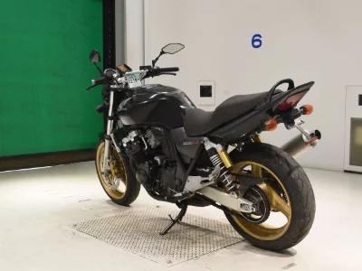 Honda CB400SFV-3