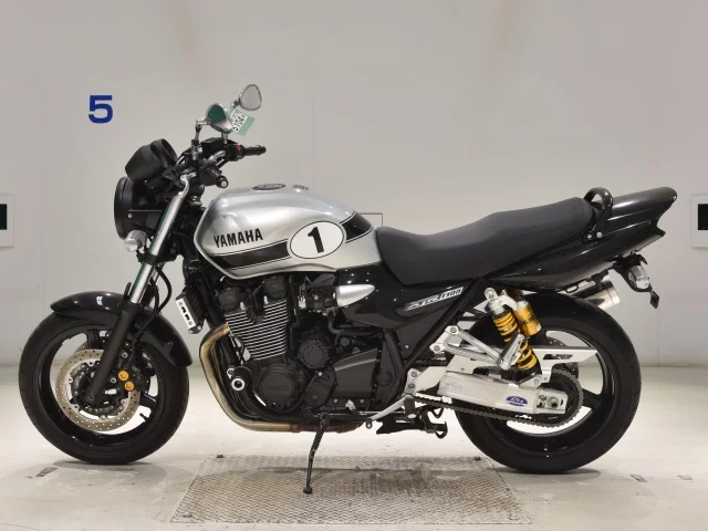 Yamaha XJR1300-2  с аукциона в Японии