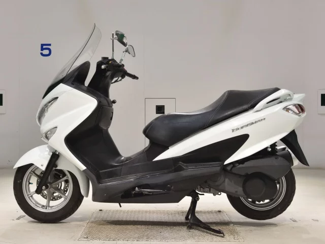 Suzuki BURGMAN200  с аукциона в Японии