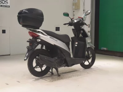 Suzuki ADDRESS110-2