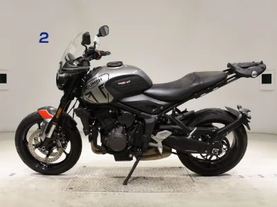 Мотоцикл из Японии Triumph 