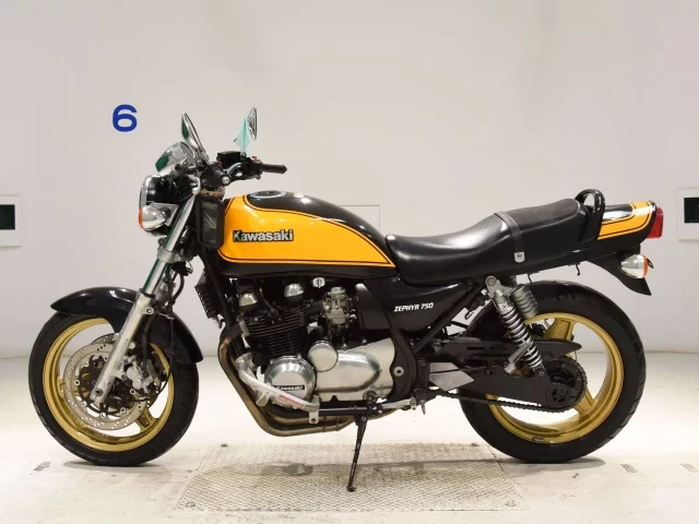Kawasaki ZEPHYR750  с аукциона в Японии