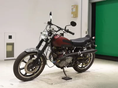 Yamaha SR400-2