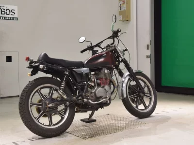 Yamaha SR400-2