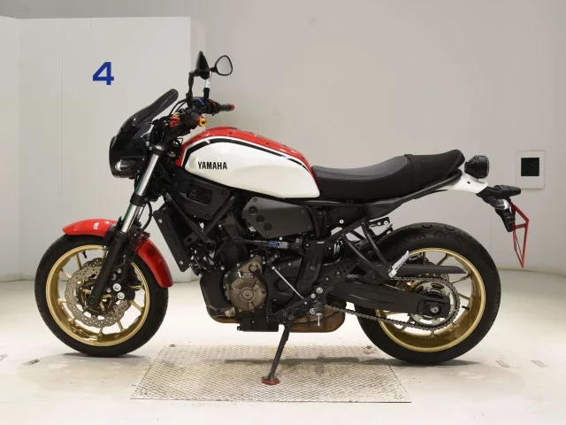 Yamaha XSR700  с аукциона в Японии