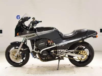 Kawasaki GPZ900R
