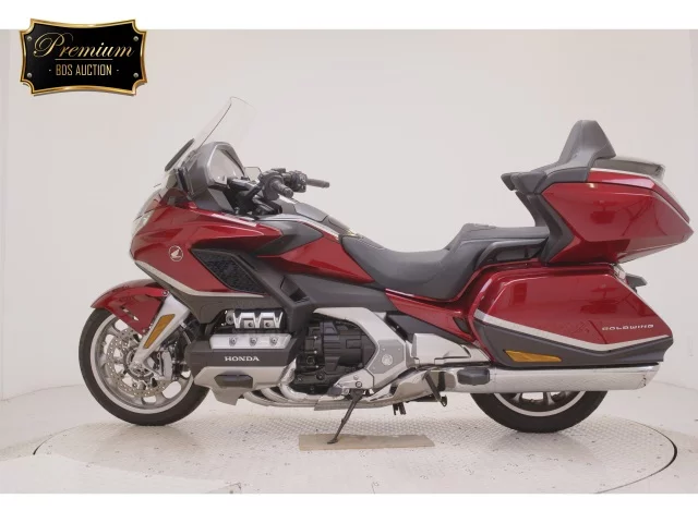 Honda GL1800 TOUR D  с аукциона в Японии