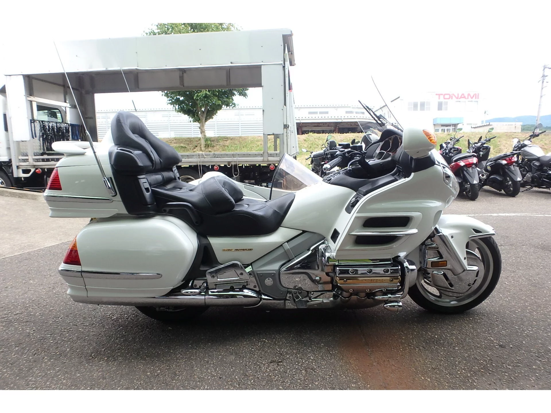 Honda GL1800 SIDE-CAR  с аукциона в Японии