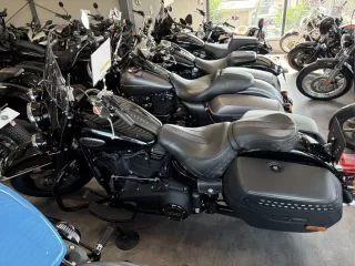 Harley-Davidson HARLEY FLHCS