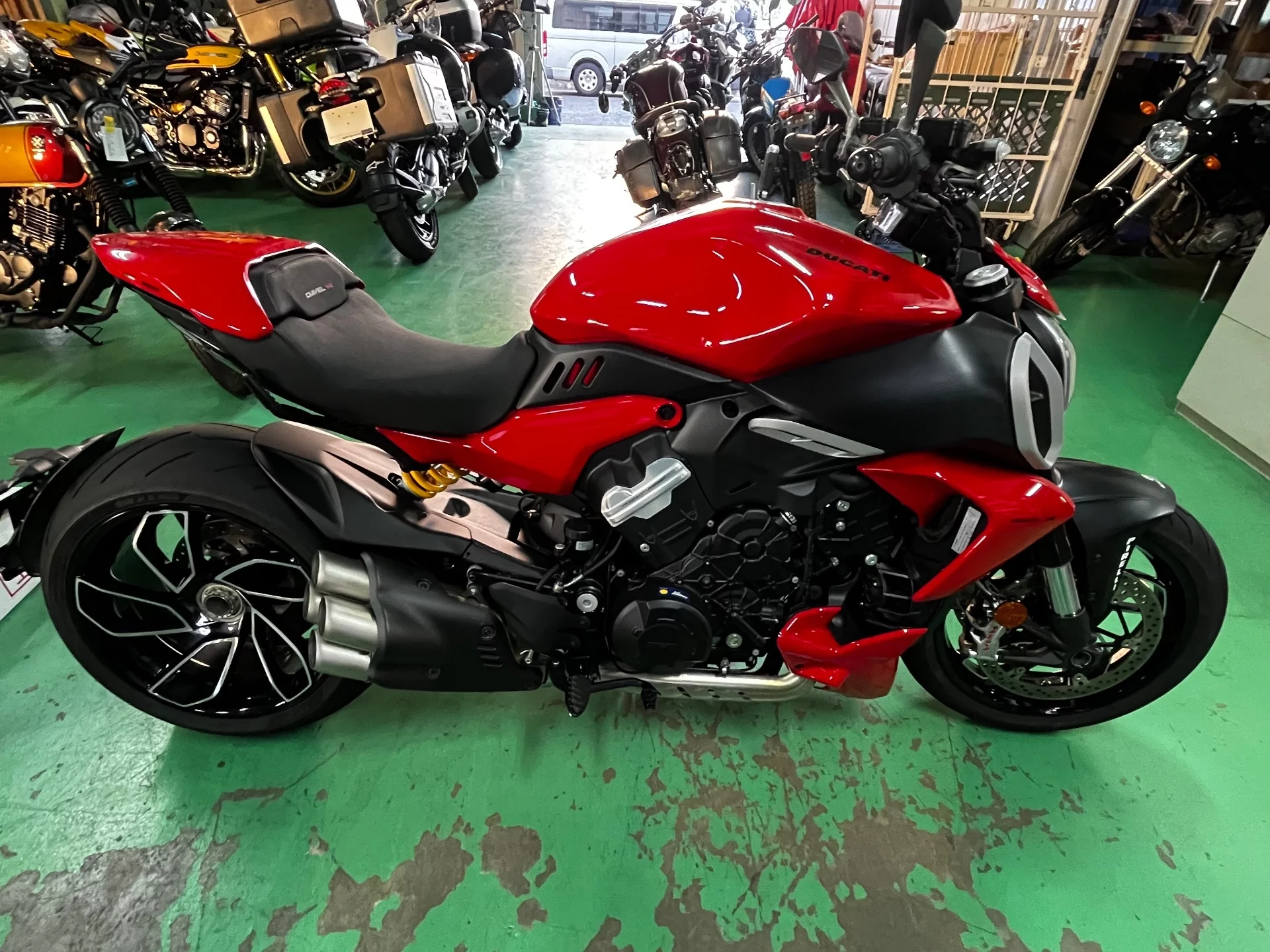Ducati DUCATI  DIAVEL V4  с аукциона в Японии