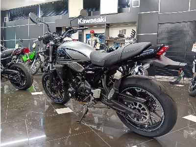 Kawasaki Z650RS