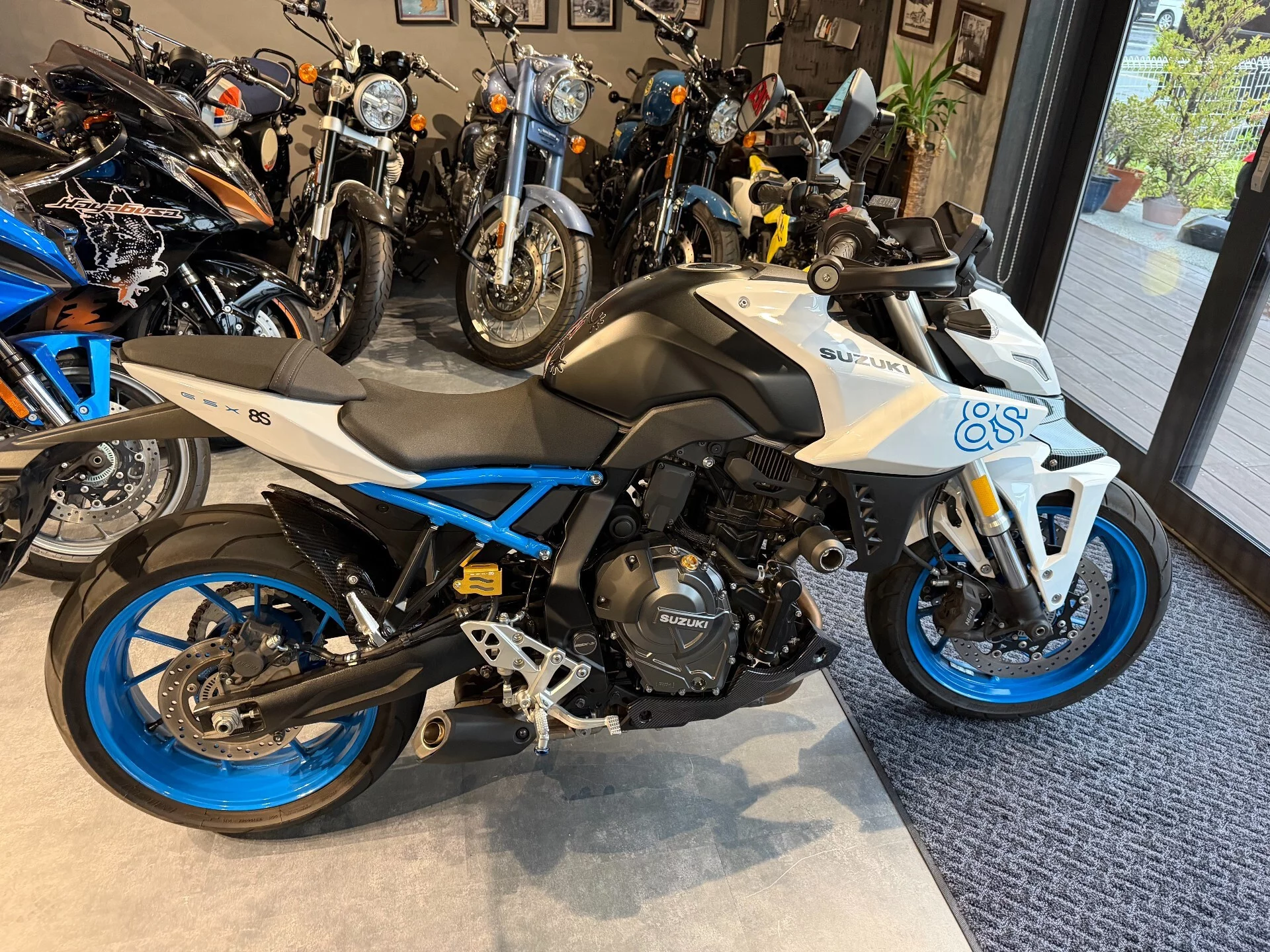 Suzuki GSX-8S  с аукциона в Японии