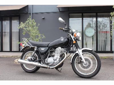Yamaha SR400-1