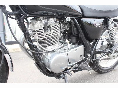 Yamaha SR400-1