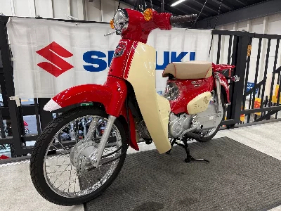 Honda SUPER CUB 50 HELLOKITTY
