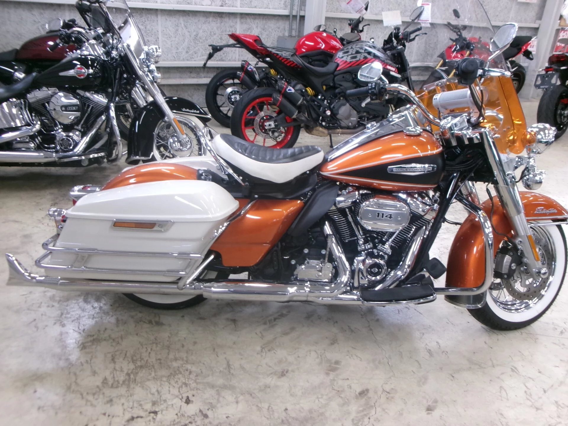 Harley-Davidson HARLEY FLHFB ELECTRAGLI  с аукциона в Японии