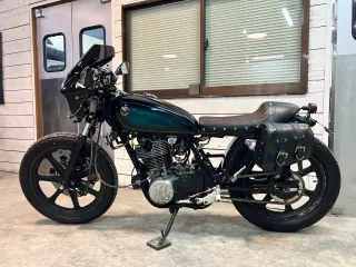 Yamaha SR400-1
