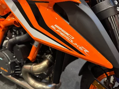 KTM KTM 1290S-DUKE R EVO