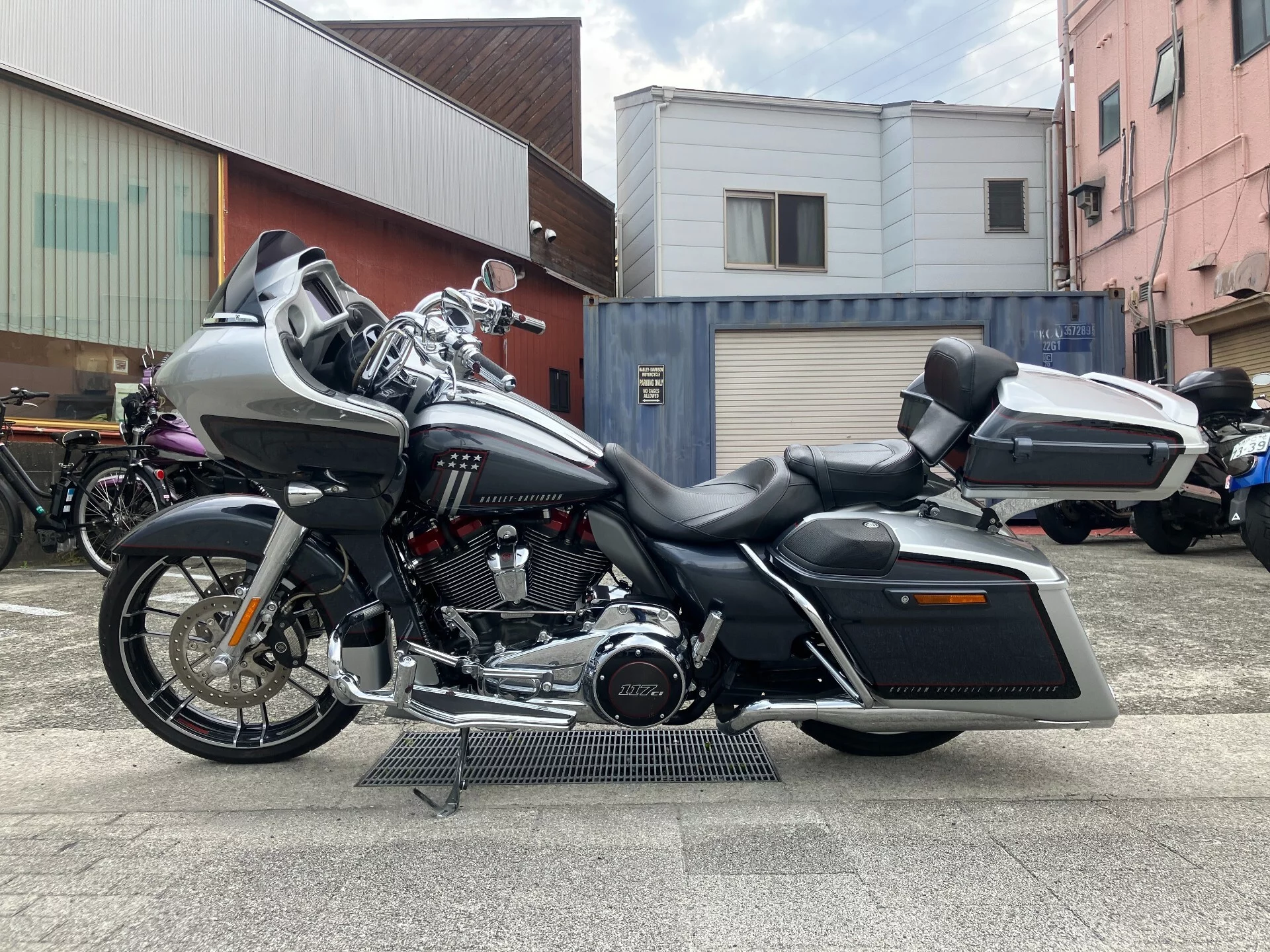 Harley-Davidson HARLEY FLTRXSE1800CVO  с аукциона в Японии