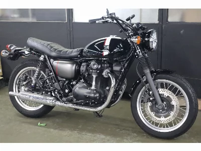 Kawasaki W800 STREET