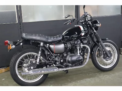 Kawasaki W800 STREET