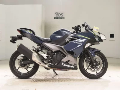 Kawasaki NINJA400-2