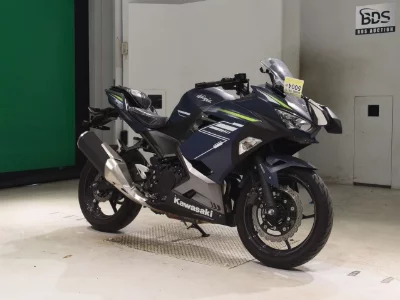 Kawasaki NINJA400-2