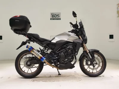 Honda CB250RA