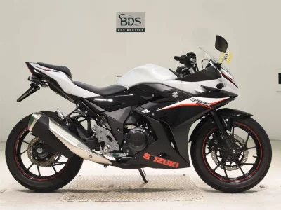 Suzuki GSX250RA