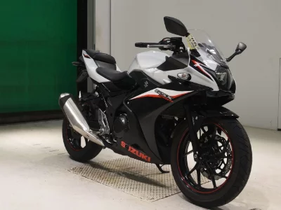 Suzuki GSX250RA