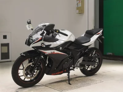 Suzuki GSX250RA