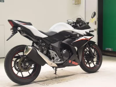 Suzuki GSX250RA