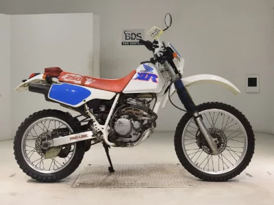 Honda XLR250R-4